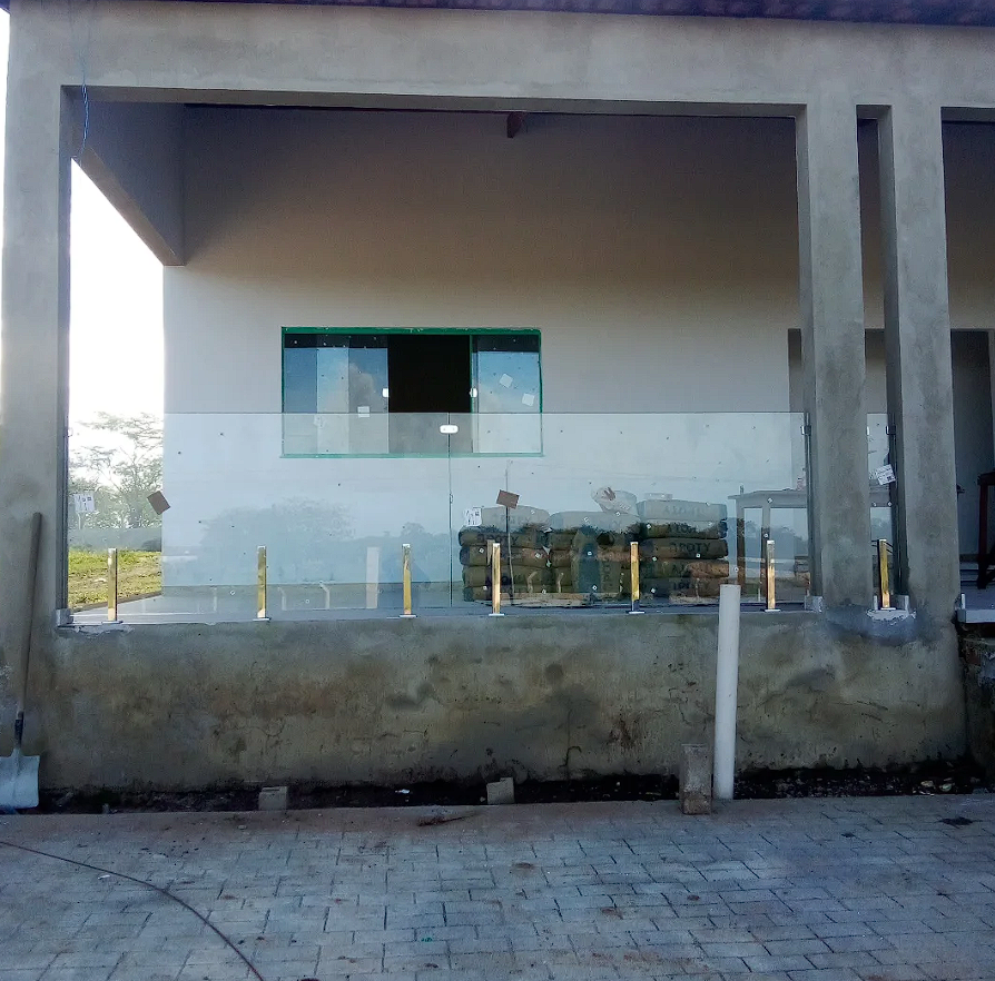 Corredor interno em acabamento